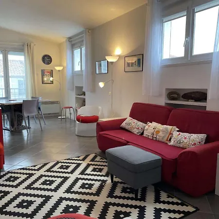 Appartement Bel 3 Pièces Proche Des Dames à - Fr-1-224b-179