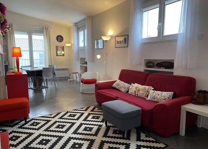 Appartement Bel 3 Pièces Proche Des Dames à - Fr-1-224b-179