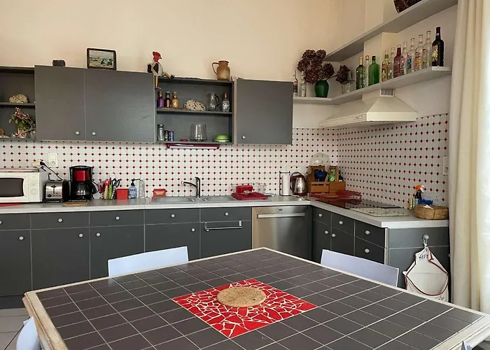 Bel 3 Pièces Proche Des Dames à - Fr-1-224b-179